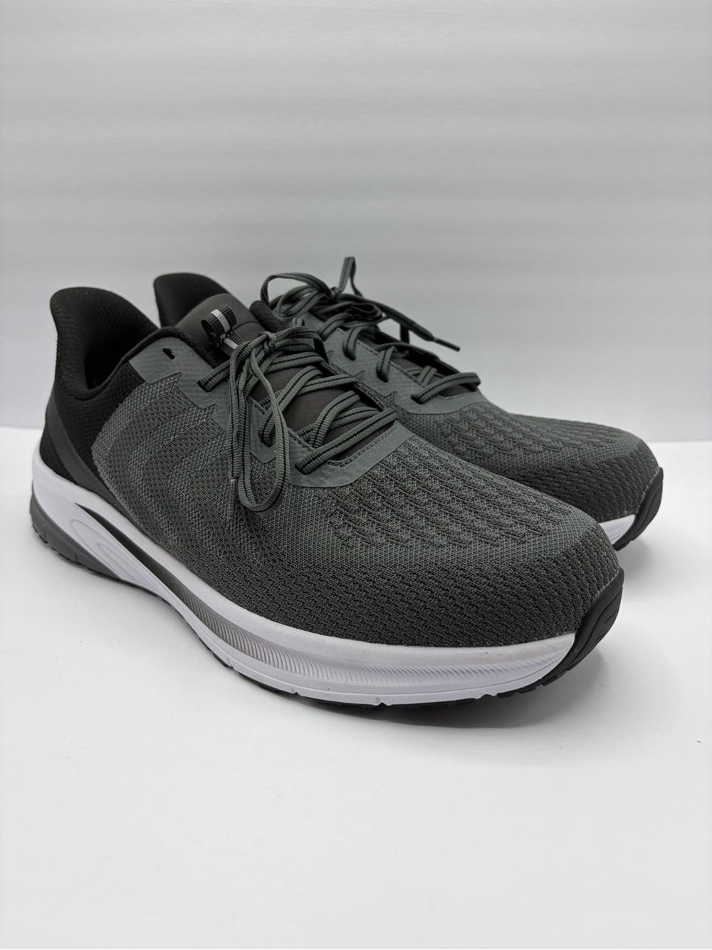 ORTHOFEET Men’s Size 14 2E WIDE Black/Gray/White Orthotic Sneakers Tennis Shoes